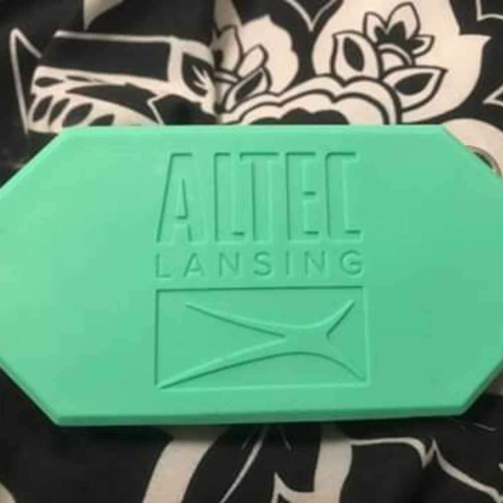 Bluetooth water speaker